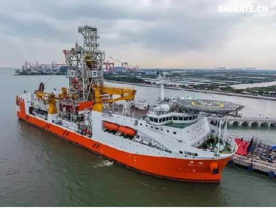 1月1日，國務院國資委新聞中心發布2024年度央企十大“超級工程”和央企十大“國之重器”，河鋼集團舞鋼公司參與研制的我國首個工業用途核能供汽項目“和氣一號”和中俄東線天然氣管道工程、中國南極秦嶺站，我國自主設計建造的首艘大洋鉆探船“夢想”號、亞洲首艘圓筒型海上油氣加工廠“海葵一號”、我國自主研制的更大直徑盾構機“江海號”分別入選。  2024年以來，舞鋼公司深入落實“1127”工作規劃，堅持“以客戶需求為導向”，大力推進技術營銷，奮力拓展市場；強化科技創新驅動，以填補國內市場空白為目標，研發更多具有舞鋼特色的新產品，助力國家“超級工程”建設和“大國重器”制造。